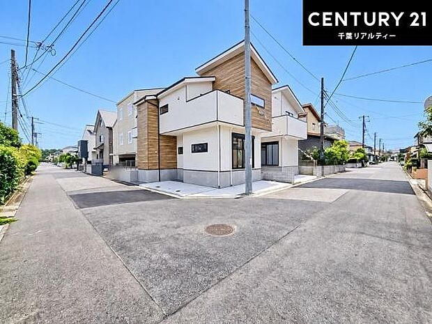 周辺環境や、お客様のご希望に合った物件も一緒にご案内を致します。住宅ローンアドバイザーによるご相談も承ります。当社はお問い合わせに即対応します！お待たせしません！