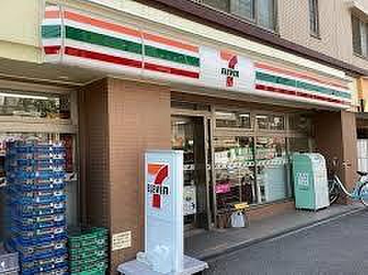 セブンイレブン匝瑳上谷中店まで644m