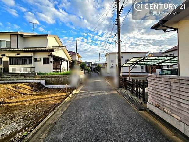 周辺環境や、お客様のご希望に合った物件も一緒にご案内を致します。住宅ローンアドバイザーによるご相談も承ります。当社はお問い合わせに即対応します!お待たせしません!