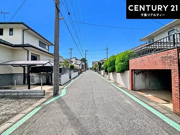 周辺環境や、お客様のご希望に合った物件も一緒にご案内を致します。住宅ローンアドバイザーによるご相談も承ります。当社はお問い合わせに即対応します!お待たせしません!