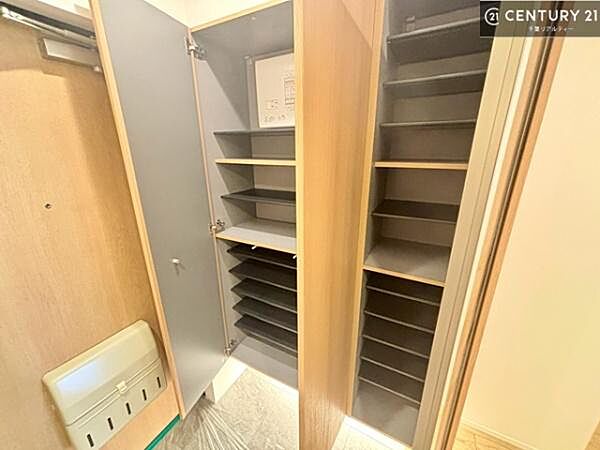 玄関を拡大表示