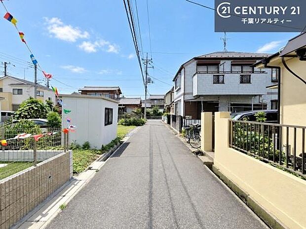 周辺環境や、お客様のご希望に合った物件も一緒にご案内を致します。住宅ローンアドバイザーによるご相談も承ります。当社はお問い合わせに即対応します!お待たせしません!