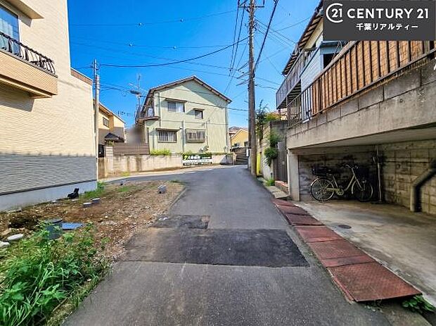 前面道路は4m×4m!陽当り良好な立地です。