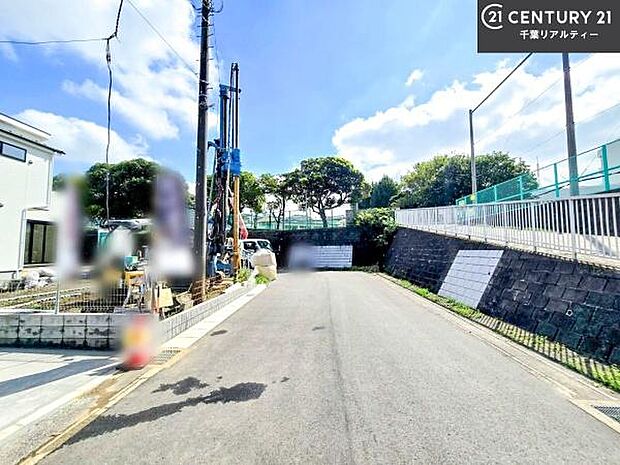 周辺環境や、お客様のご希望に合った物件も一緒にご案内を致します。住宅ローンアドバイザーによるご相談も承ります。当社はお問い合わせに即対応します!お待たせしません!
