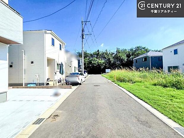 周辺環境や、お客様のご希望に合った物件も一緒にご案内を致します。住宅ローンアドバイザーによるご相談も承ります。当社はお問い合わせに即対応します!お待たせしません!