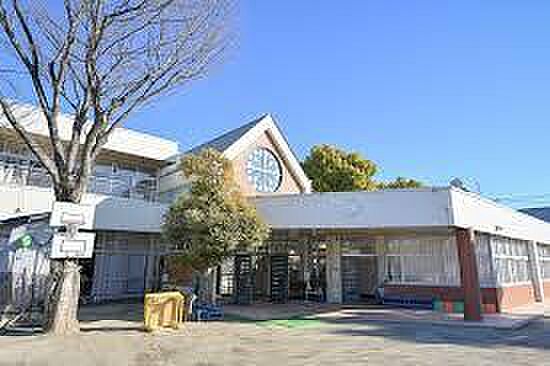 ソフィア幼稚園まで700m