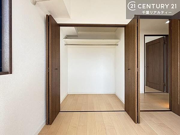住空間をすっきり使うためには必須ポイントの収納スペースですよね。是非現地でご確認ください！