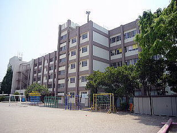 船橋市立葛飾小学校まで450m