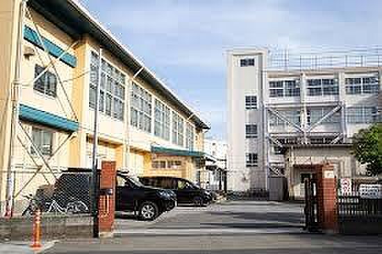市川市立富美浜小学校まで470m