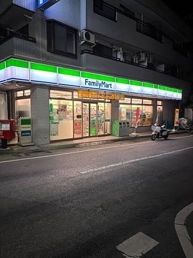 ファミリーマート南行徳一丁目店まで390m