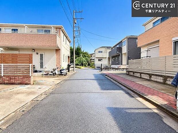 周辺環境や、お客様のご希望に合った物件も一緒にご案内を致します。住宅ローンアドバイザーによるご相談も承ります。当社はお問い合わせに即対応します!お待たせしません!