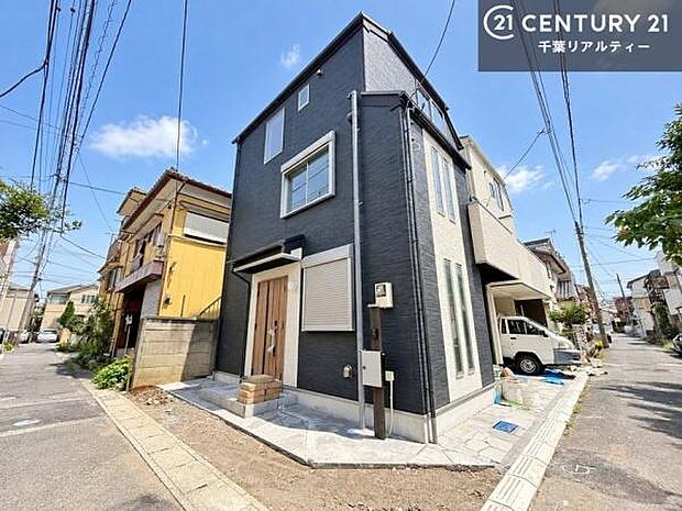 周辺環境や、お客様のご希望に合った物件も一緒にご案内を致します。住宅ローンアドバイザーによるご相談も承ります。当社はお問い合わせに即対応します!お待たせしません!