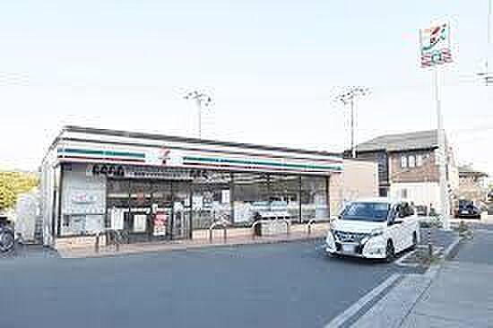 セブンイレブン市川北方町4丁目店まで650m