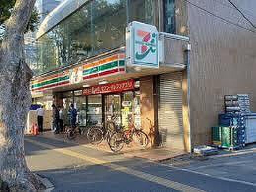 セブンイレブン千葉幸町店まで925m