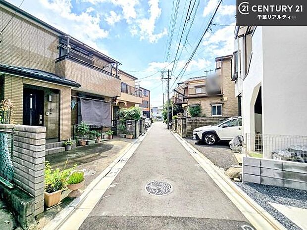 周辺環境や、お客様のご希望に合った物件も一緒にご案内を致します。住宅ローンアドバイザーによるご相談も承ります。当社はお問い合わせに即対応します!お待たせしません!