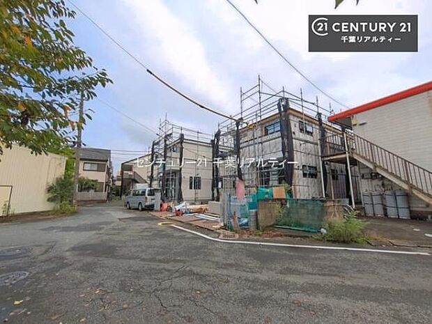 周辺環境や、お客様のご希望に合った物件も一緒にご案内を致します。住宅ローンアドバイザーによるご相談も承ります。当社はお問い合わせに即対応します!お待たせしません!
