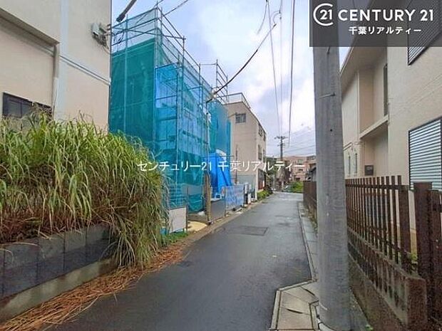 前面道路は4m!陽当り良好な立地です。