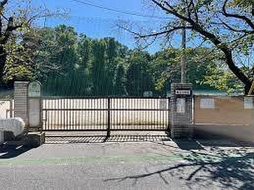 市川市立第五中学校まで2740m