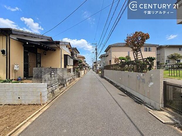 周辺環境や、お客様のご希望に合った物件も一緒にご案内を致します。住宅ローンアドバイザーによるご相談も承ります。当社はお問い合わせに即対応します!お待たせしません!