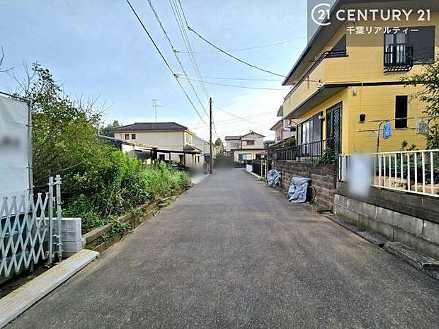 周辺環境や、お客様のご希望に合った物件も一緒にご案内を致します。住宅ローンアドバイザーによるご相談も承ります。当社はお問い合わせに即対応します!お待たせしません!