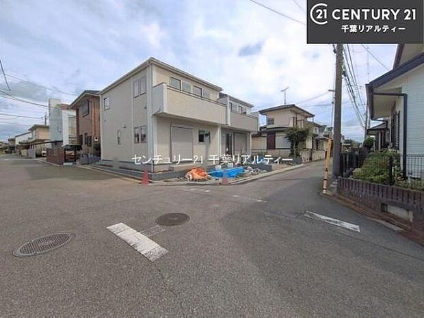 周辺環境や、お客様のご希望に合った物件も一緒にご案内を致します。住宅ローンアドバイザーによるご相談も承ります。当社はお問い合わせに即対応します!お待たせしません!