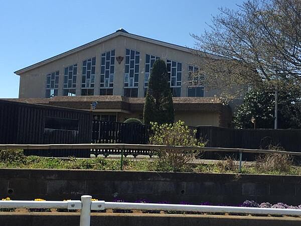 富里市立富里第一小学校まで1200m