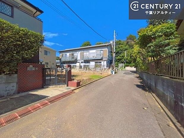 周辺環境や、お客様のご希望に合った物件も一緒にご案内を致します。住宅ローンアドバイザーによるご相談も承ります。当社はお問い合わせに即対応します!お待たせしません!