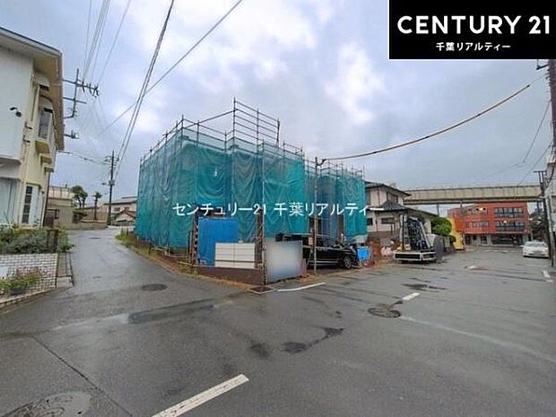 周辺環境や、お客様のご希望に合った物件も一緒にご案内を致します。住宅ローンアドバイザーによるご相談も承ります。当社はお問い合わせに即対応します!お待たせしません!
