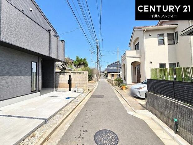 周辺環境や、お客様のご希望に合った物件も一緒にご案内を致します。住宅ローンアドバイザーによるご相談も承ります。当社はお問い合わせに即対応します!お待たせしません!