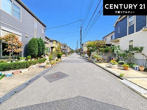 周辺環境や、お客様のご希望に合った物件も一緒にご案内を致します。住宅ローンアドバイザーによるご相談も承ります。当社はお問い合わせに即対応します!お待たせしません!