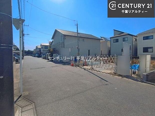 周辺環境や、お客様のご希望に合った物件も一緒にご案内を致します。住宅ローンアドバイザーによるご相談も承ります。当社はお問い合わせに即対応します!お待たせしません!
