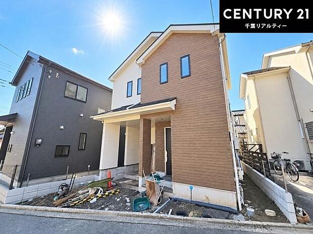 物件探しのご条件・ご要望・ご質問など、何なりと弊社スタッフまでお申し付けください!不動産に関することなら、どのようなことでも誠心誠意対応させて頂きます。