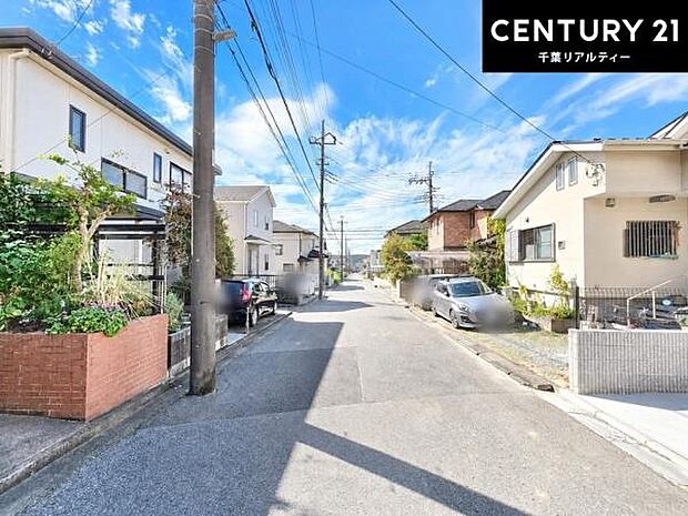 周辺環境や、お客様のご希望に合った物件も一緒にご案内を致します。住宅ローンアドバイザーによるご相談も承ります。当社はお問い合わせに即対応します!お待たせしません!