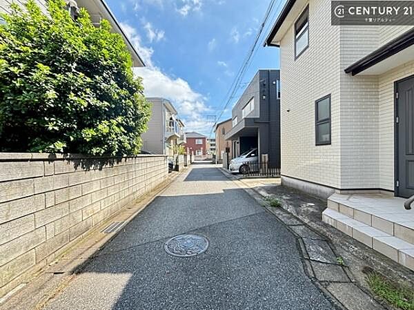 周辺環境や、お客様のご希望に合った物件も一緒にご案内を致します。住宅ローンアドバイザーによるご相談も承ります。当社はお問い合わせに即対応します！お待たせしません！