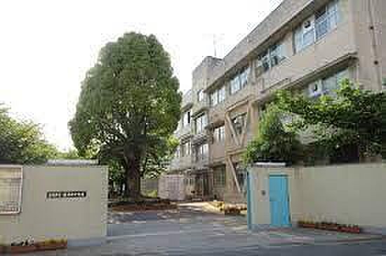 東大阪市立意岐部中学校まで638m