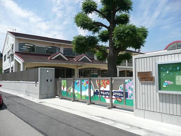 八戸ノ里幼稚園まで2052m