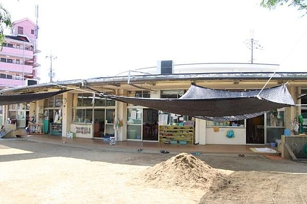 軽里保育園まで460m
