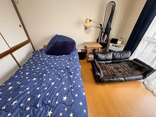 ベット付きソファー付き！