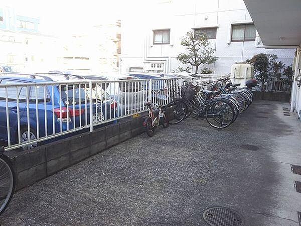 画像15:駐輪場（バイク駐輪可）