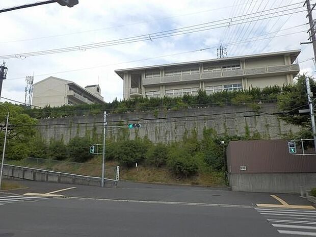 北日吉台小学校