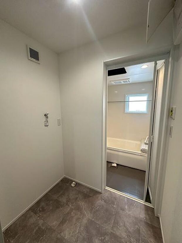 脱衣所・洗濯機