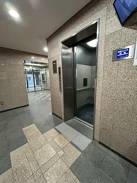 エレベーターホールからも近くて便利。