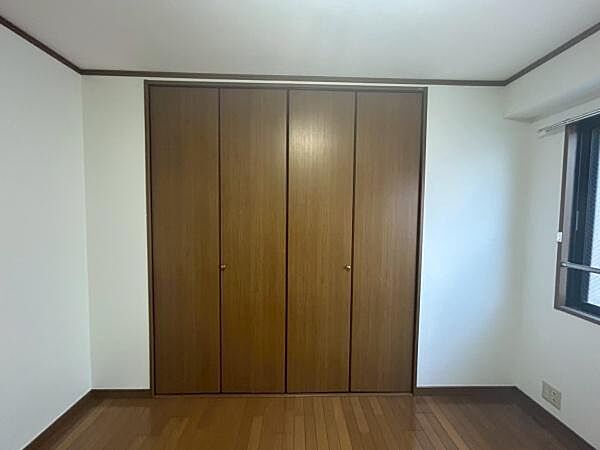 洋室6.0帖。各部屋にクローゼットあり！