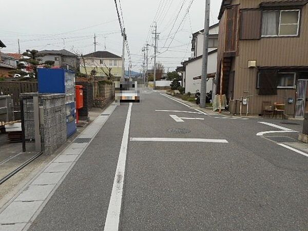 ＊東側前面道路＊幅員約4.6ｍ、間口約7.6ｍです。