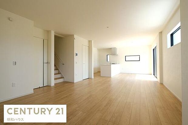 1号棟 LDK22.7帖◎家族の笑顔が溢れる憩いの空間！◎一日の出来事を語らう家族団欒のひとときを♪