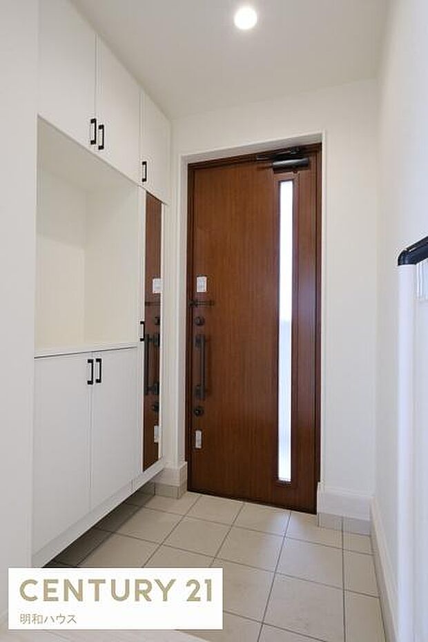 姿見付シューズBOX・手すりもあります！