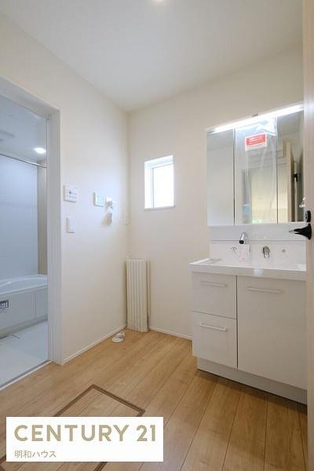 三面鏡付きシャンプードレッサー