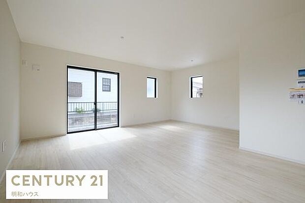 ◎家族の笑顔が溢れる憩いの空間◎対面キッチンからリビングの様子を見渡せます!