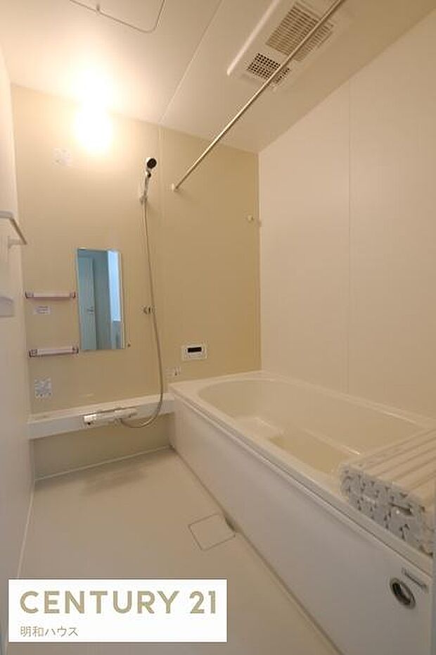 冬場も安心な追炊き・浴室暖房乾燥機付き!