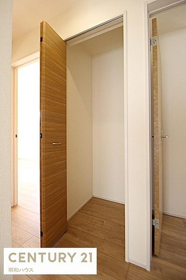 2階ホール収納！